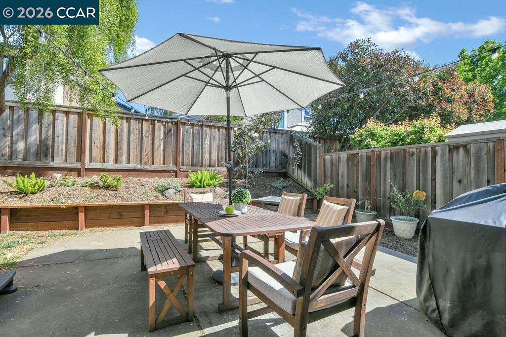 2143 Range Place