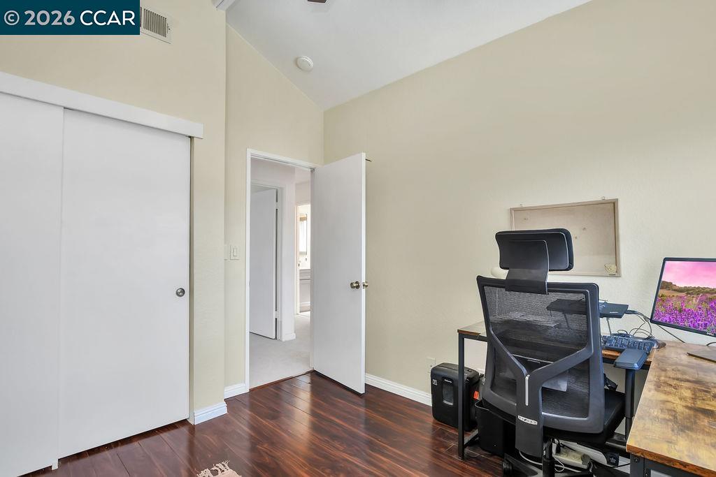 2143 Range Place
