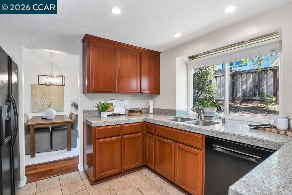 2143 Range Place