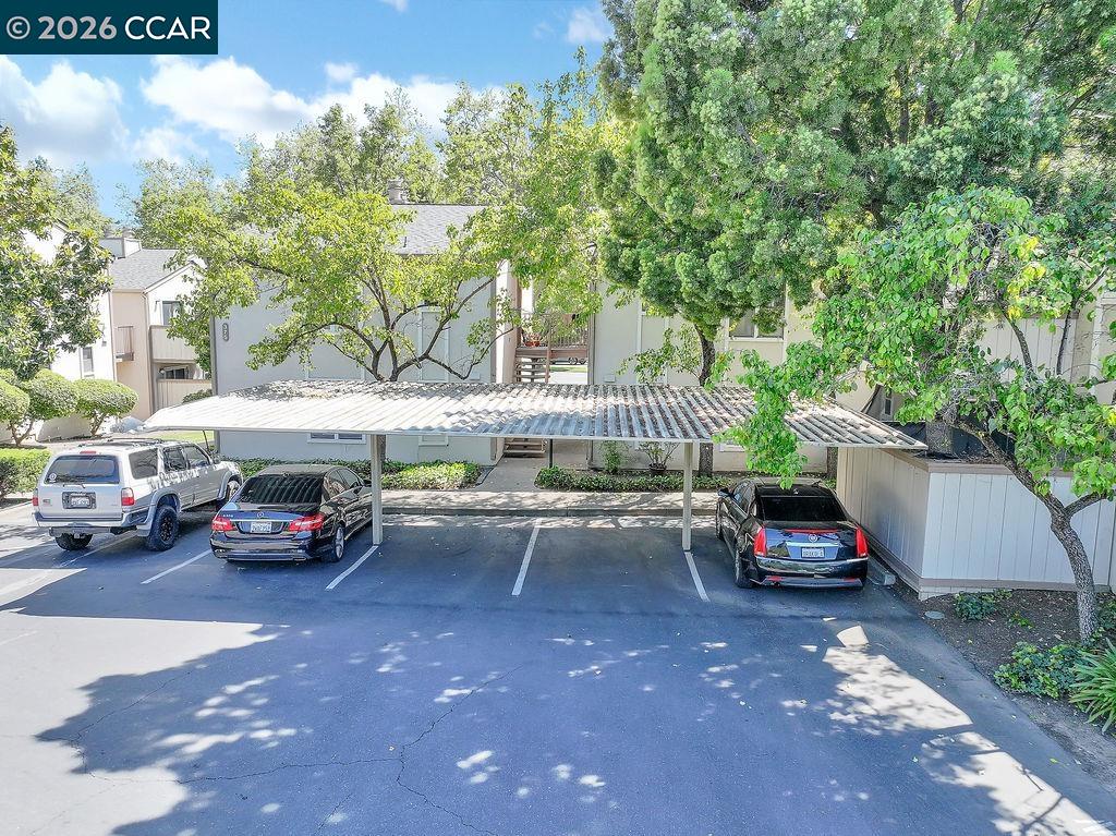 375 Camelback Rd # 3 Unit: #3