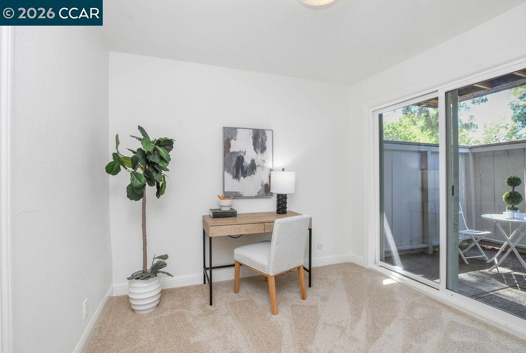 375 Camelback Rd # 3 Unit: #3