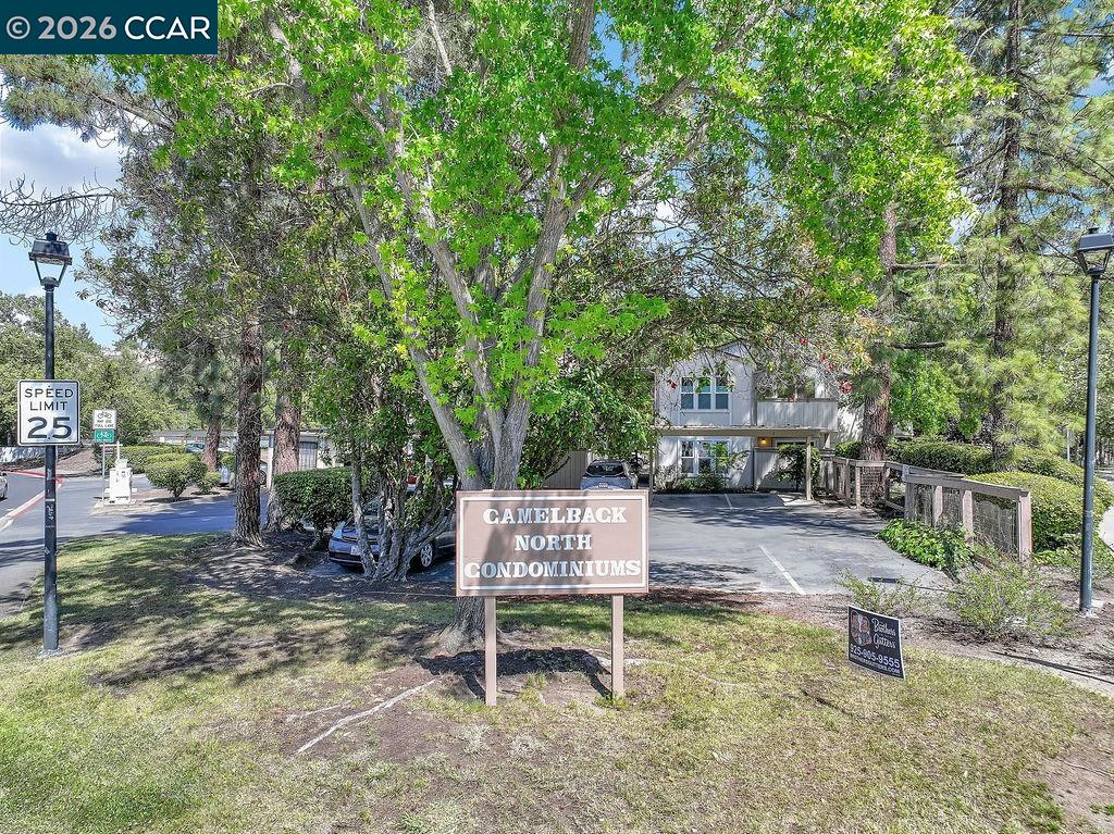 375 Camelback Rd # 3 Unit: #3