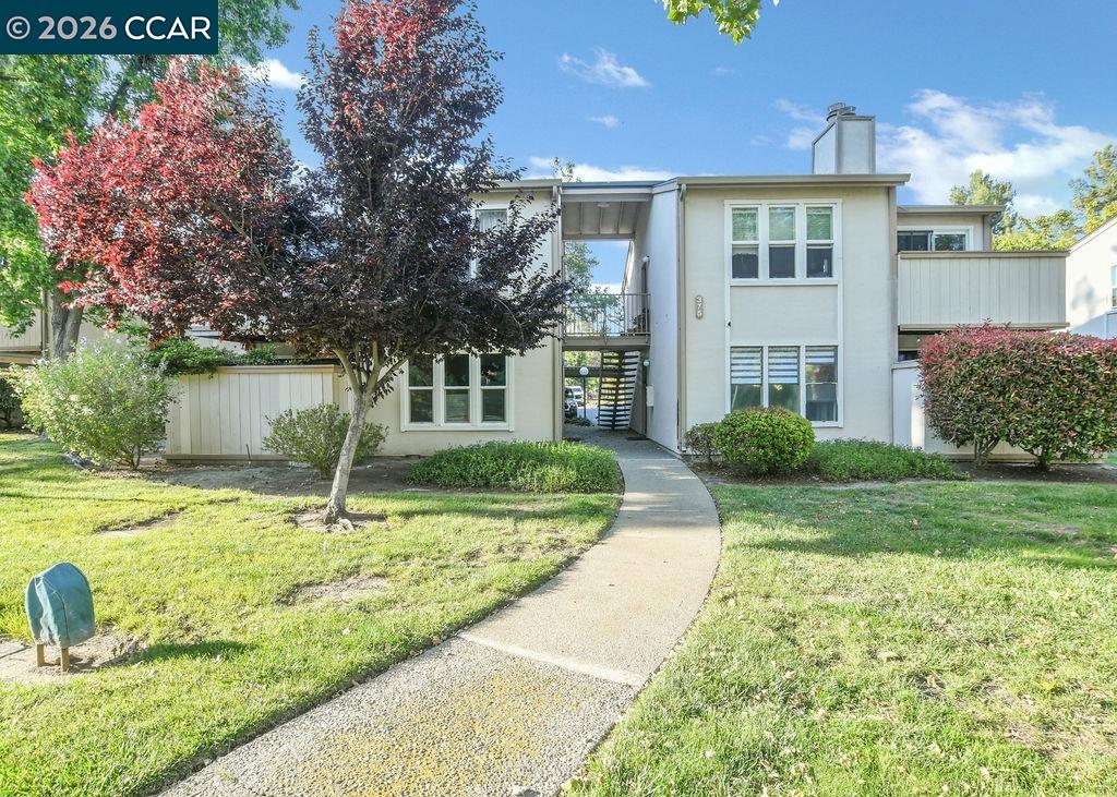 375 Camelback Rd # 3 Unit: #3
