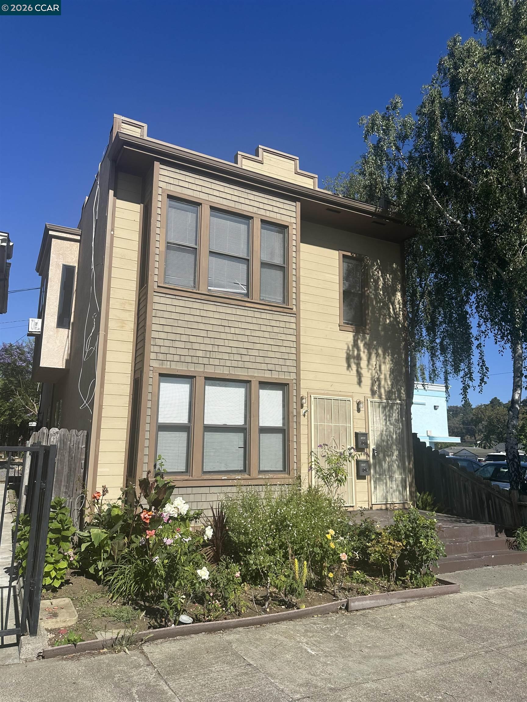 1319-1321 Sacramento Street