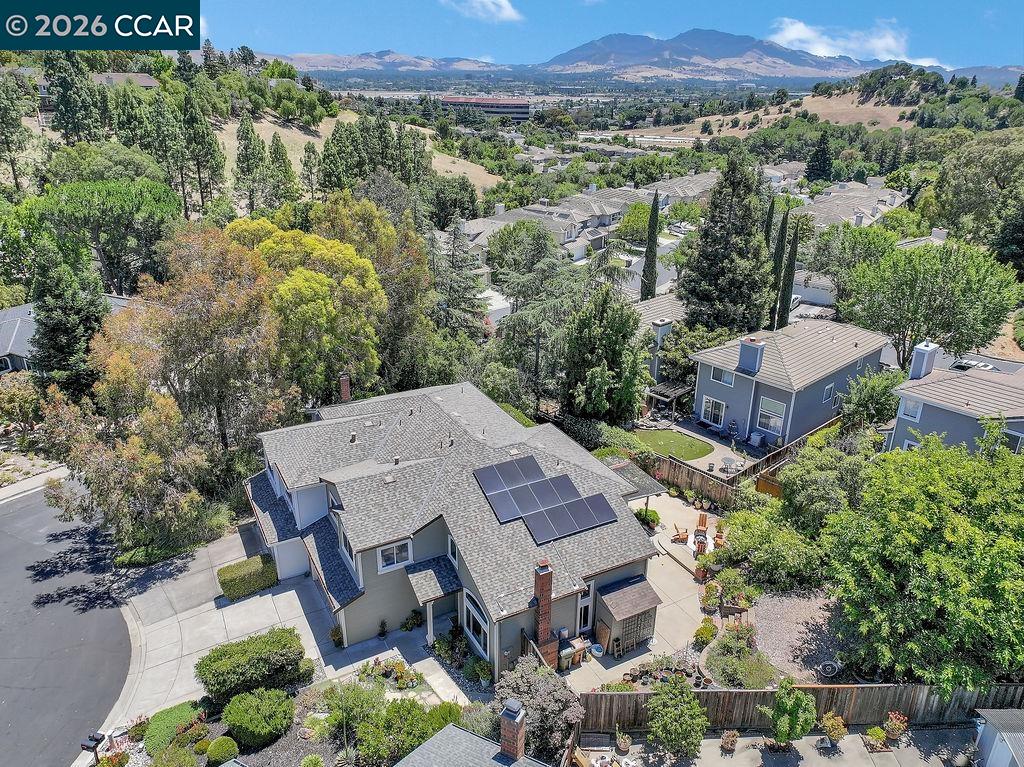 2246 Bridgeport Way