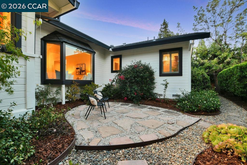 403 Midway Place