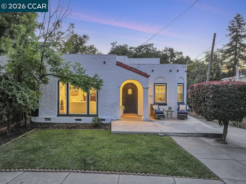 915 Brown Street