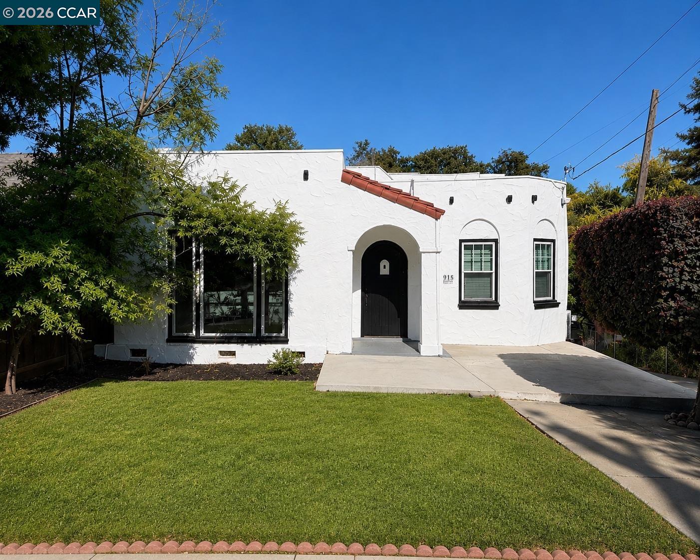 915 Brown Street