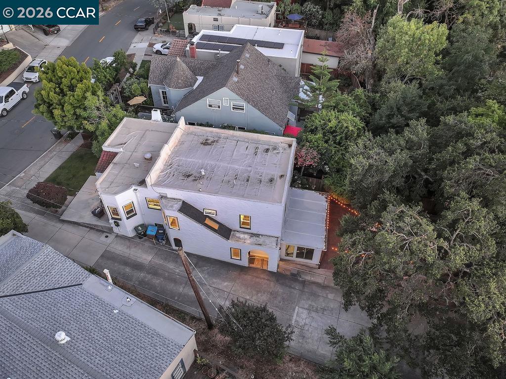 915 Brown Street