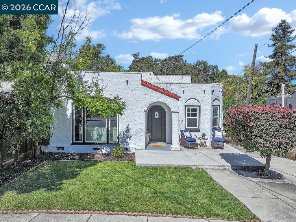 915 Brown Street