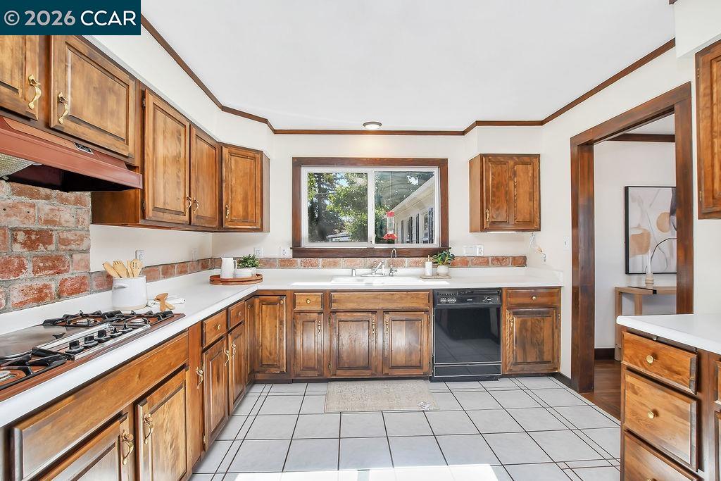 1627 Humphrey Dr