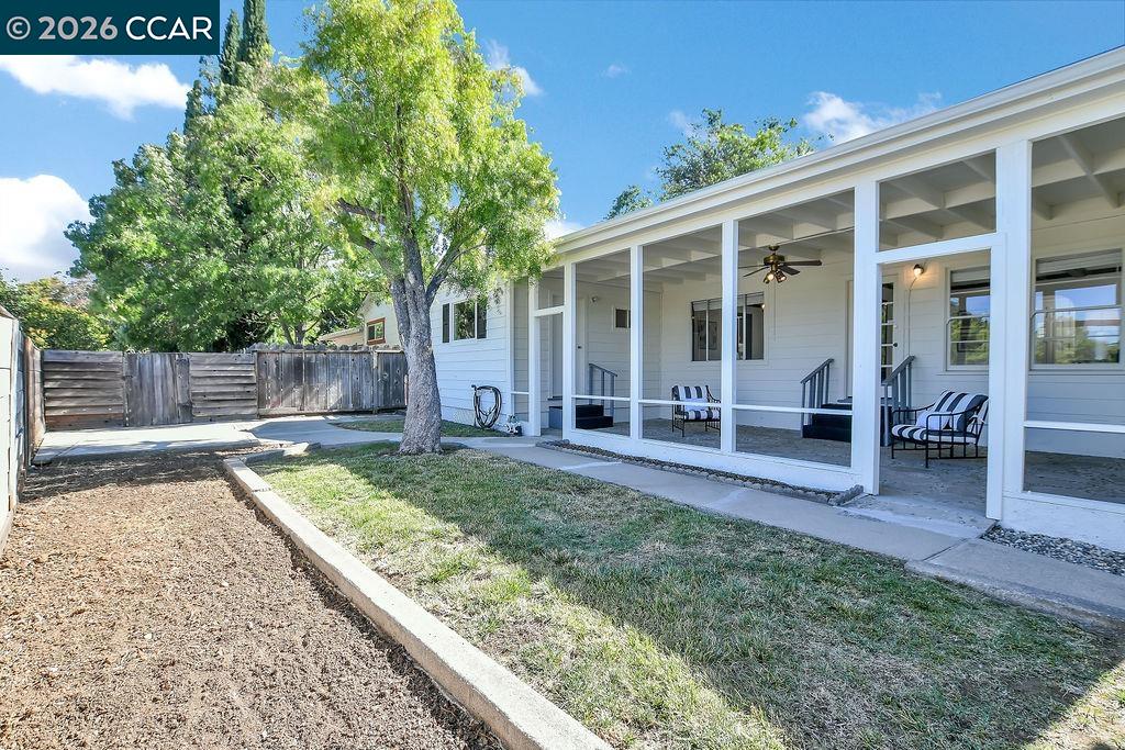 1627 Humphrey Dr