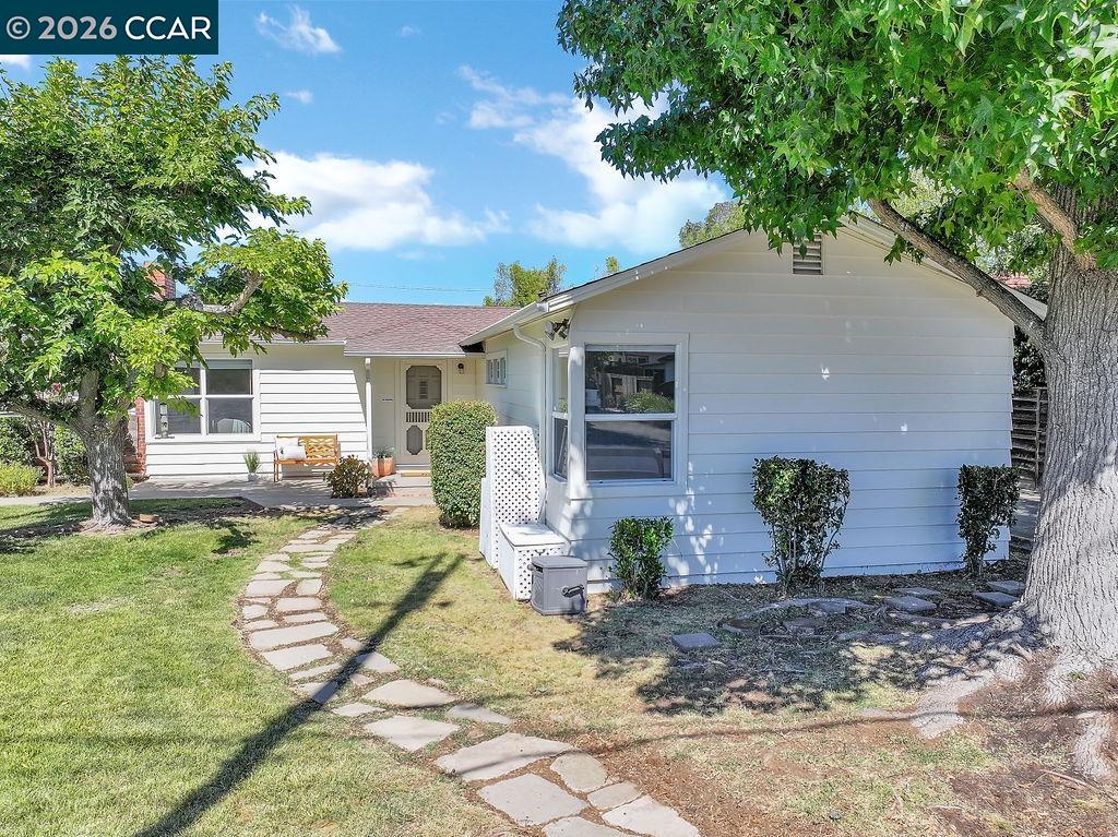 1627 Humphrey Dr