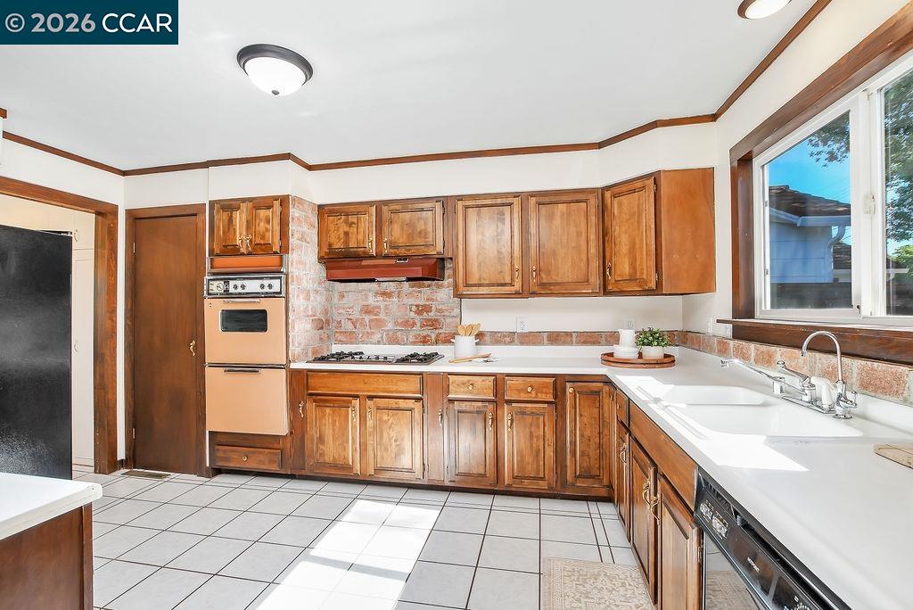 1627 Humphrey Dr
