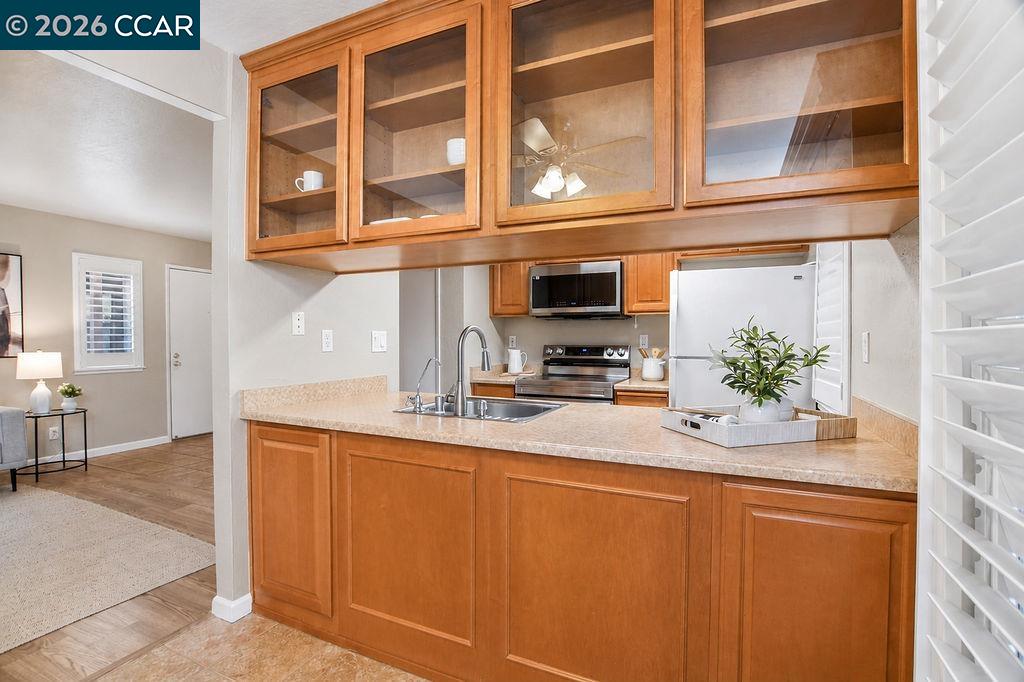 828 Camelback Place