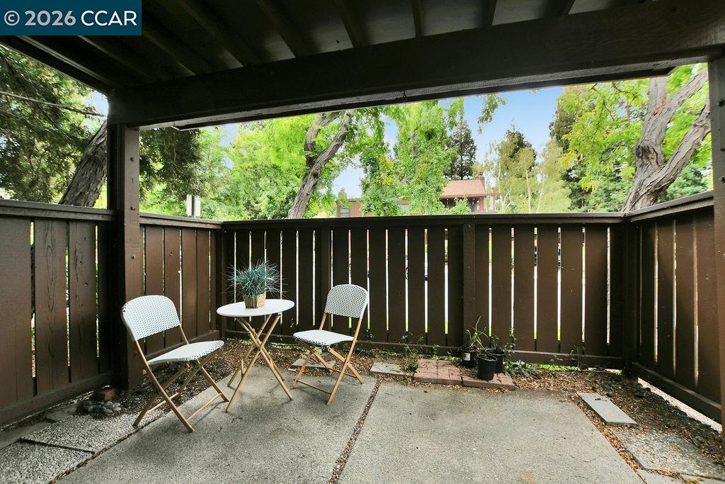 828 Camelback Place