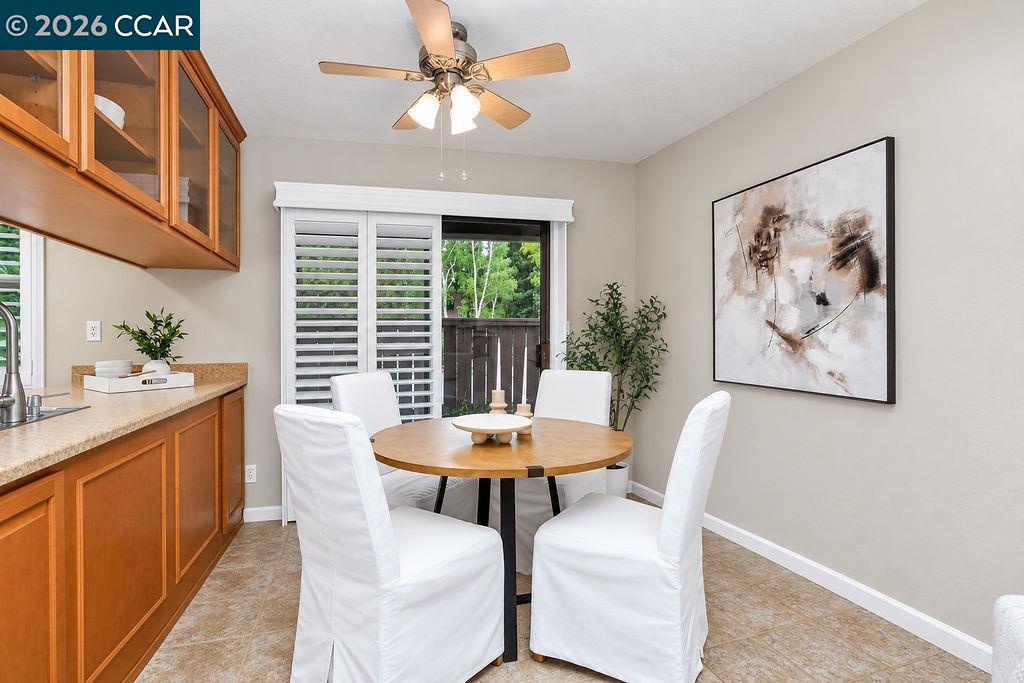 828 Camelback Place