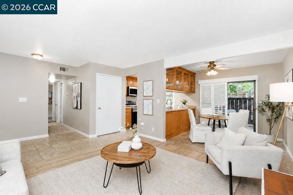828 Camelback Place