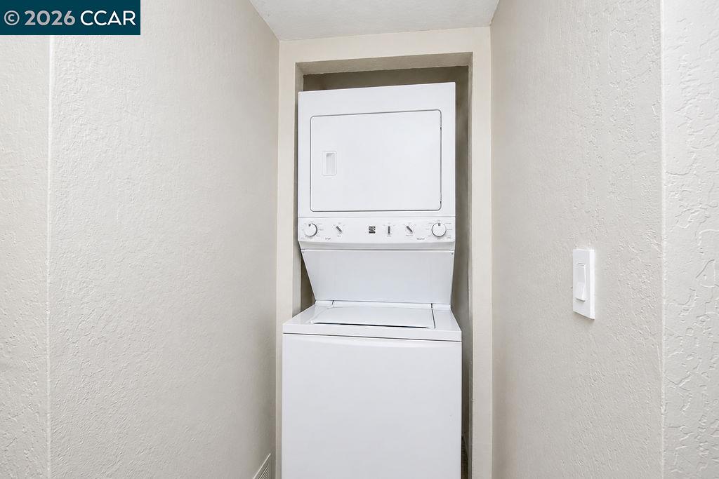 828 Camelback Place