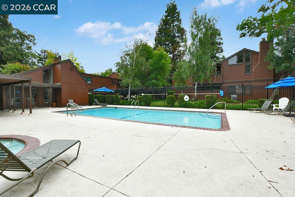 828 Camelback Place