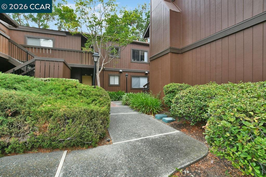 828 Camelback Place
