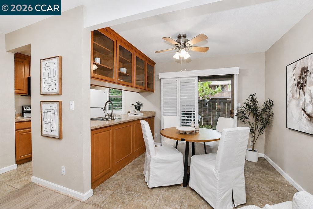 828 Camelback Place