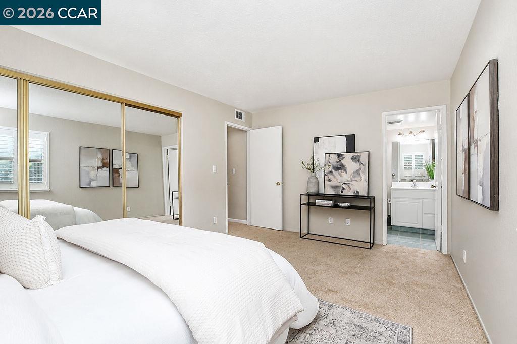 828 Camelback Place