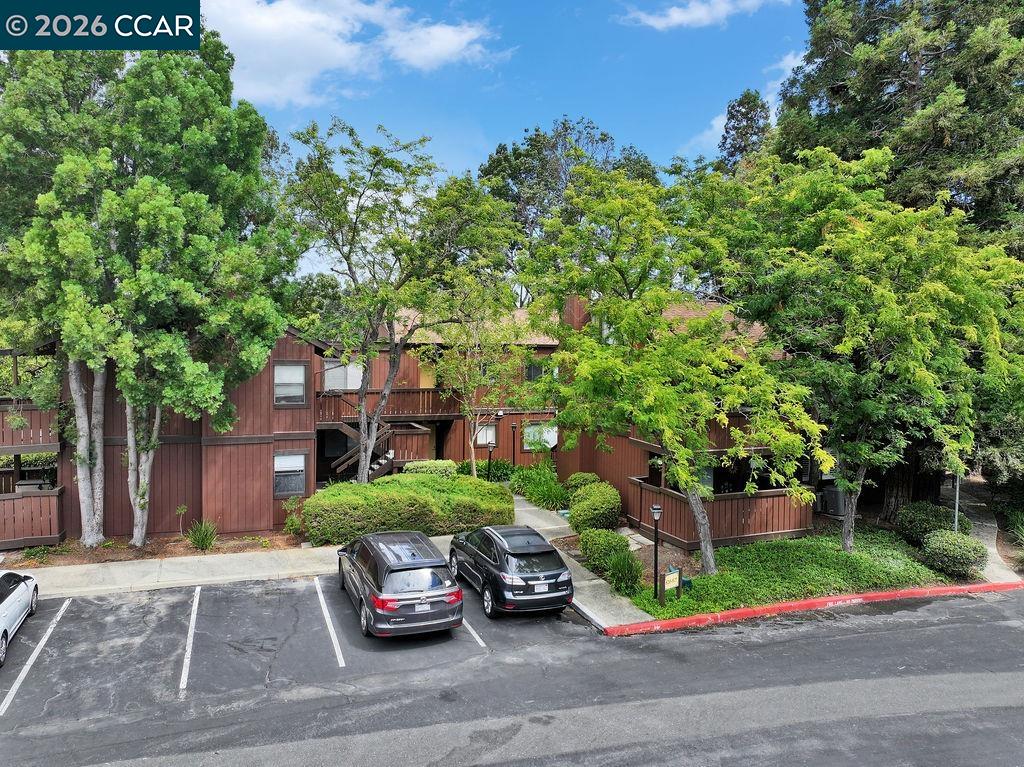 828 Camelback Place