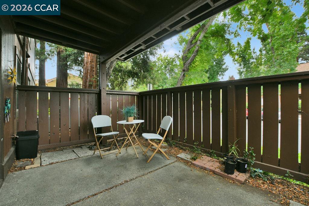 828 Camelback Place