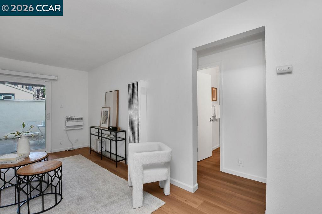 1660 Laguna # B