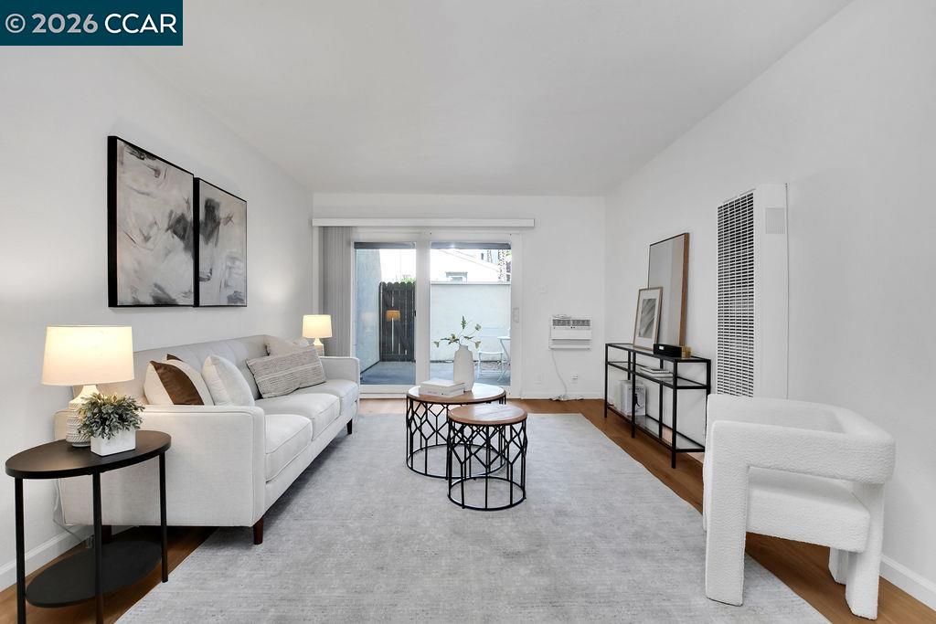 1660 Laguna # B