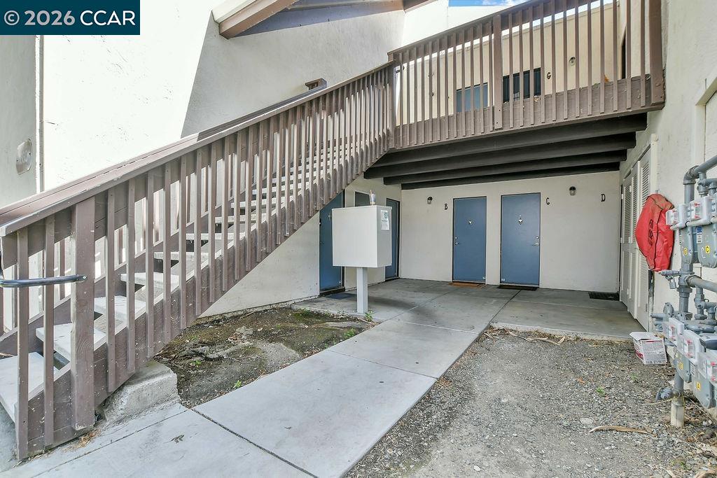 1660 Laguna # B