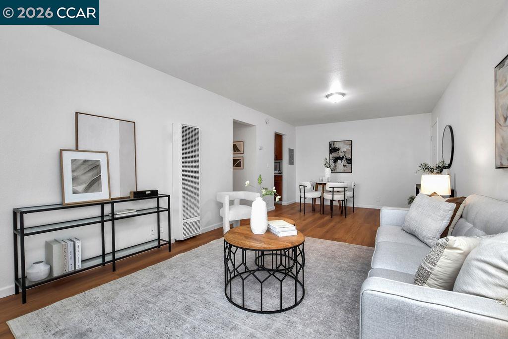 1660 Laguna # B
