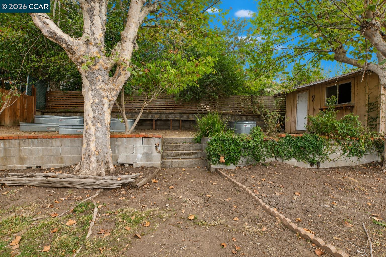 3214 Pine St.
