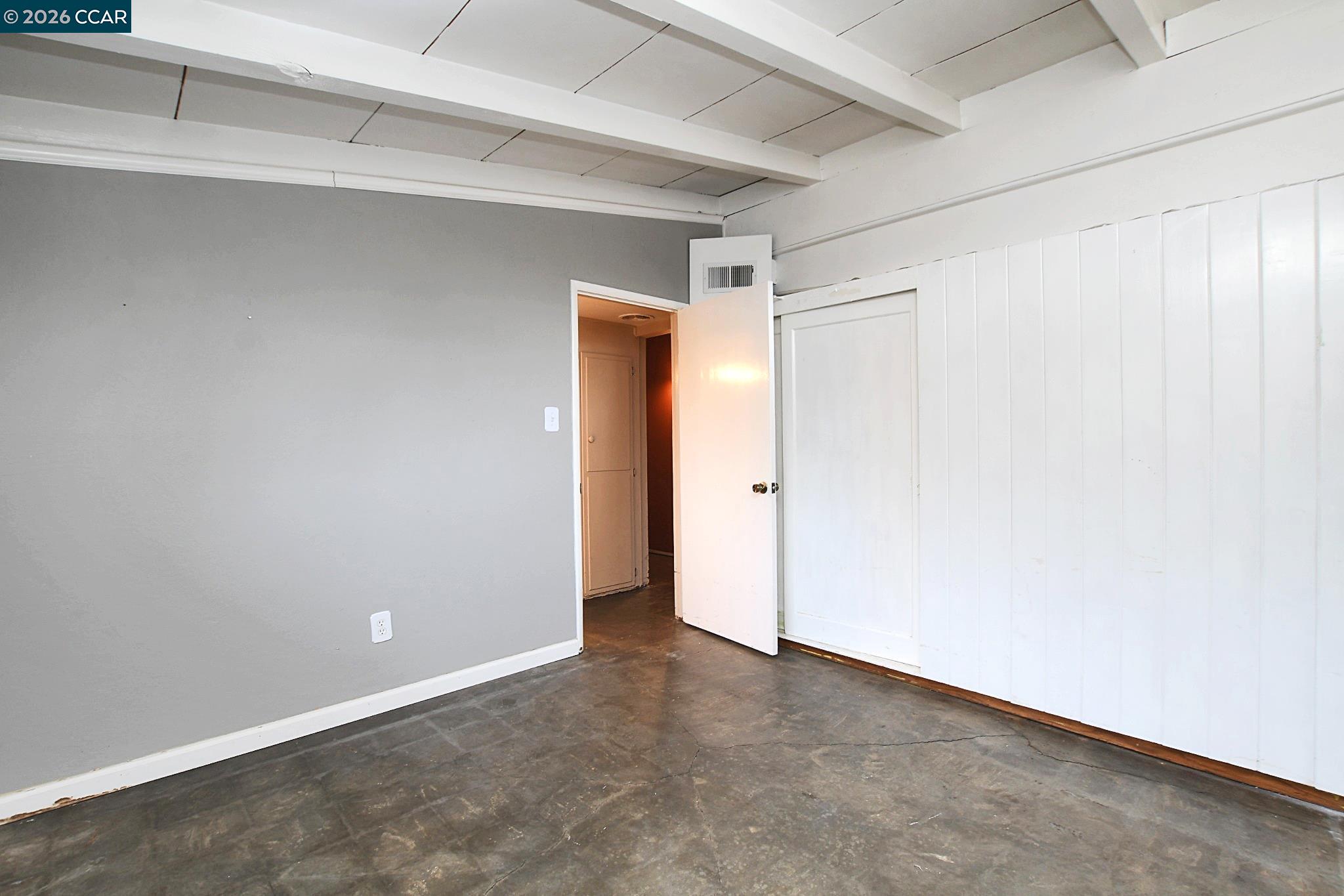 3214 Pine St.