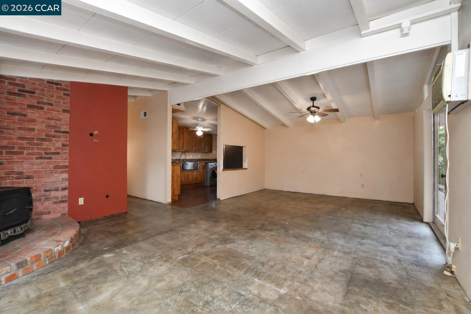 3214 Pine St.