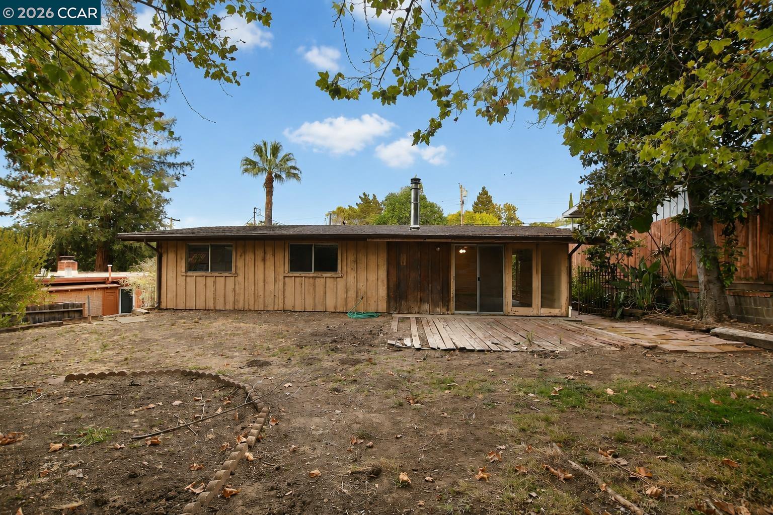 3214 Pine St.