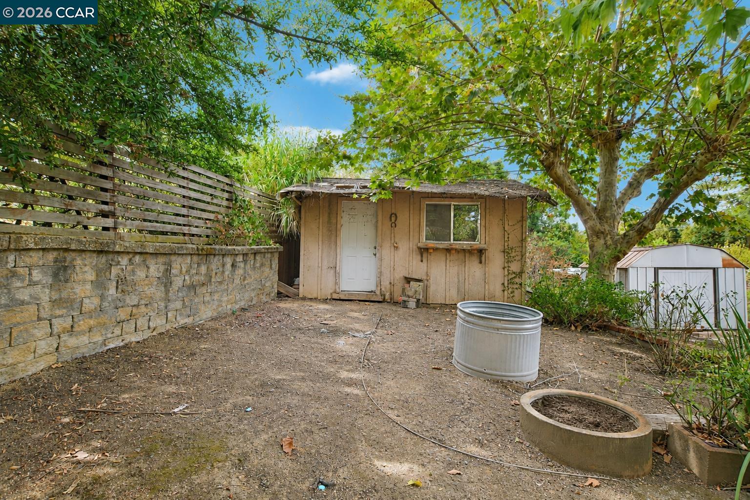 3214 Pine St.