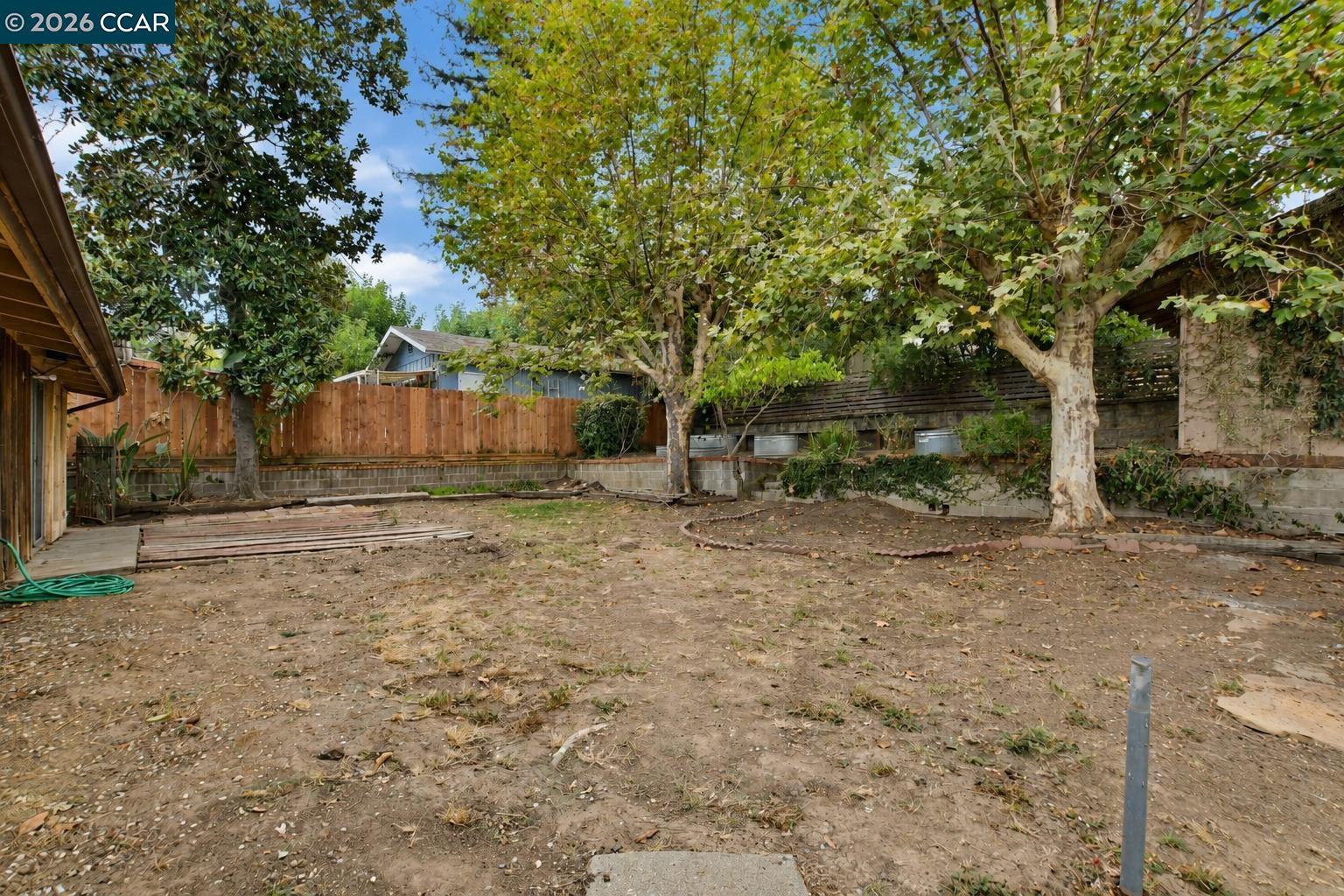 3214 Pine St.