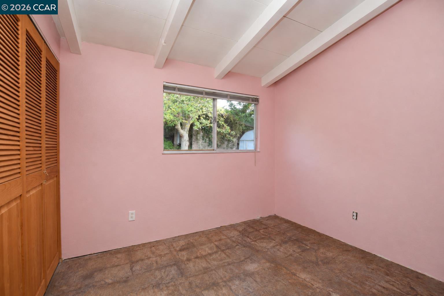3214 Pine St.