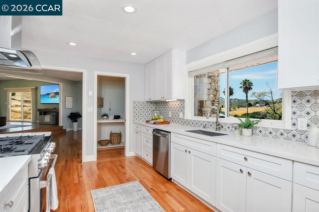 4161 Leon Dr.
