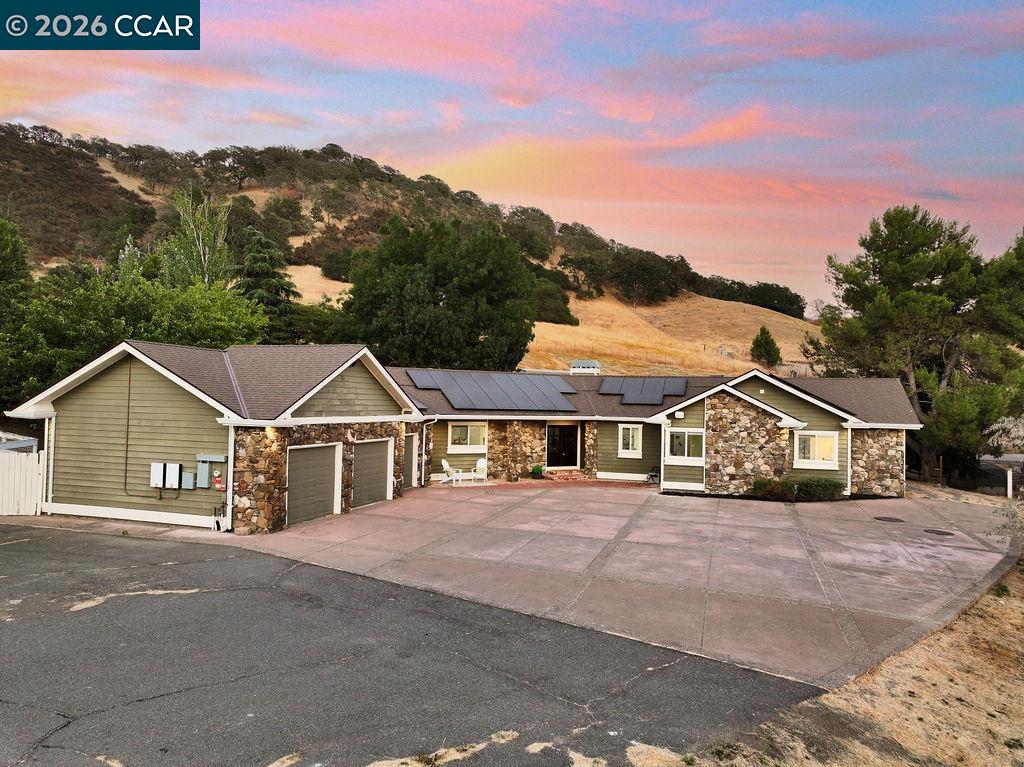 4161 Leon Dr.