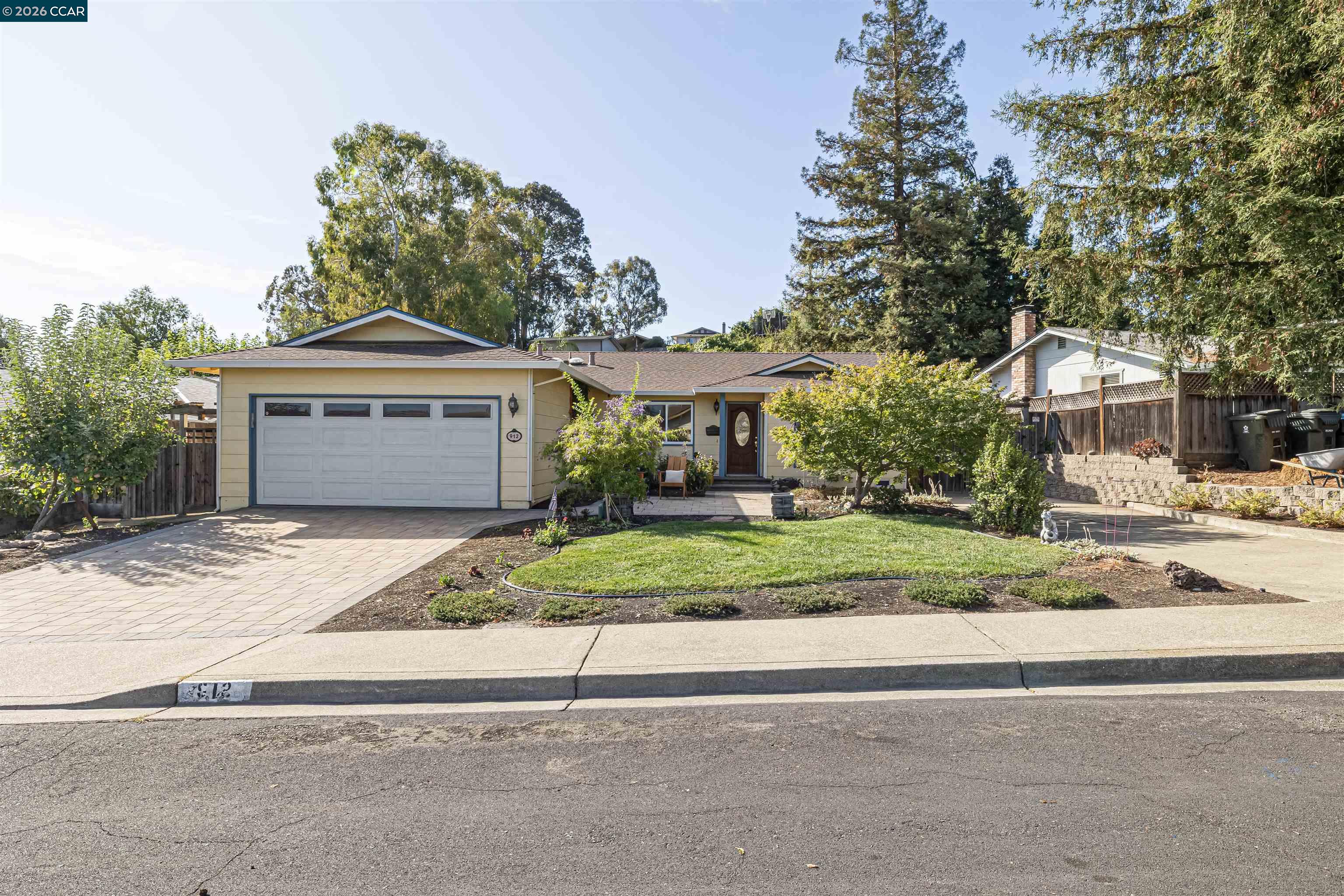 912 Marie Ave