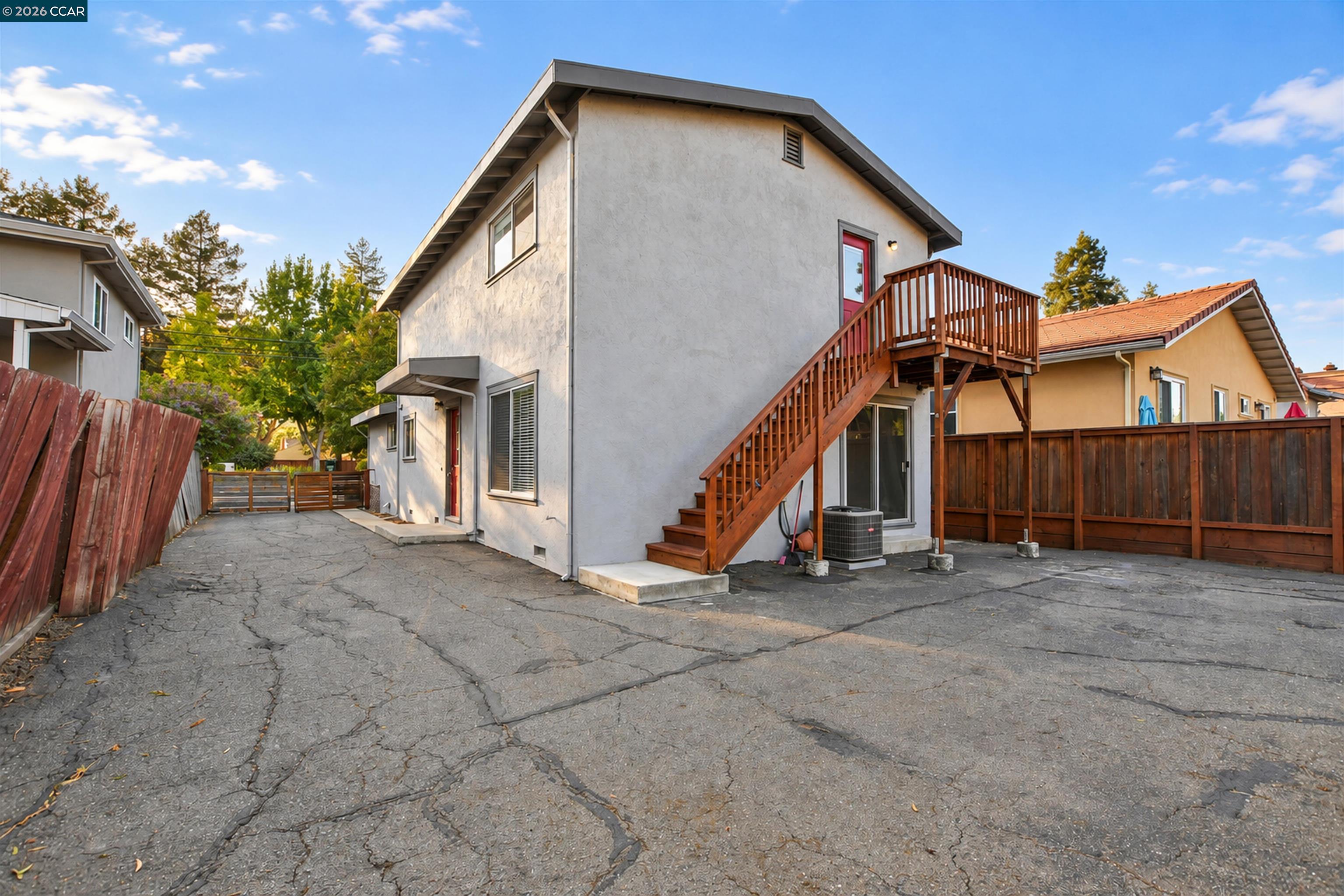 3121 Alhambra Ave