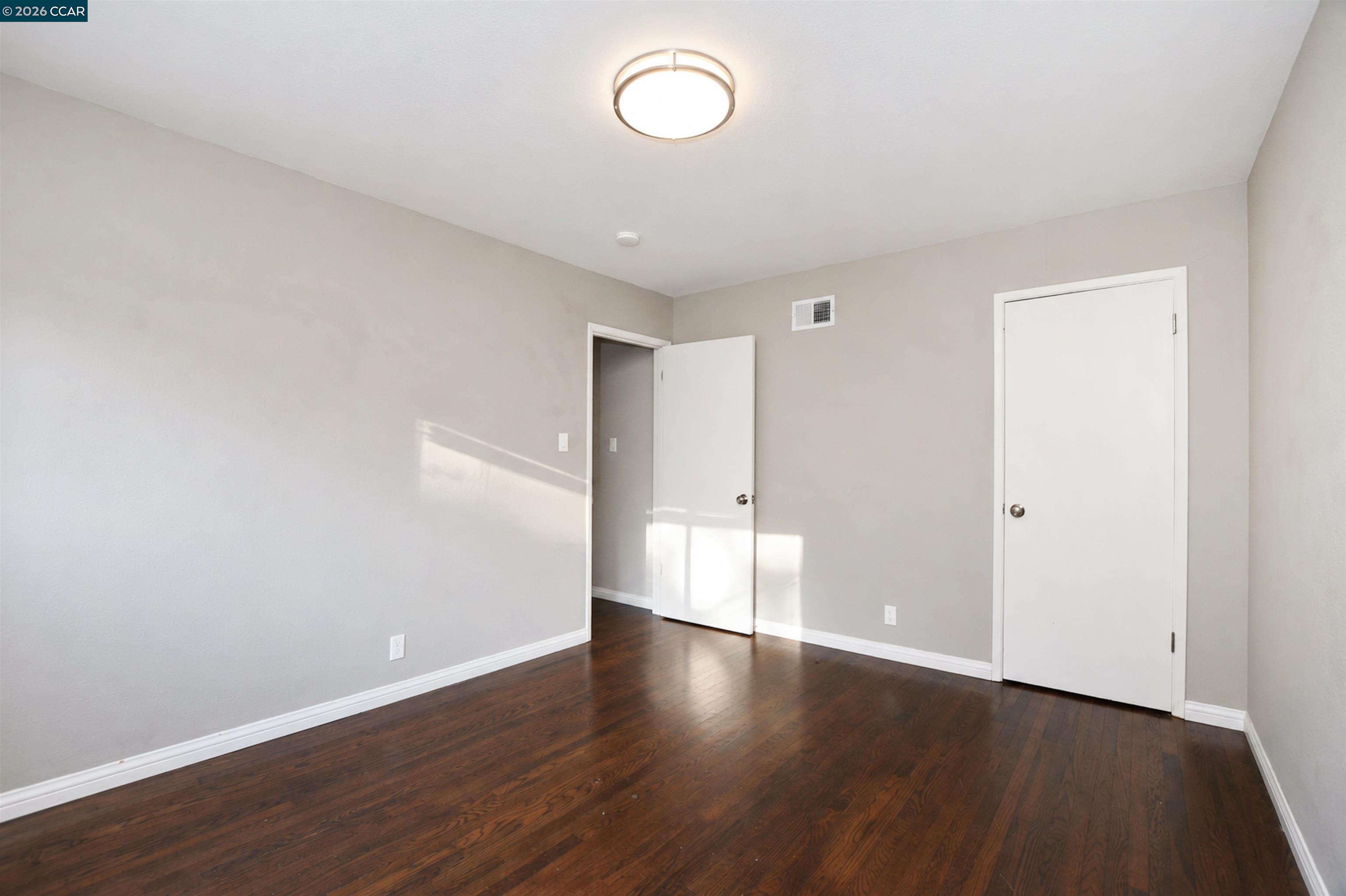 3121 Alhambra Ave