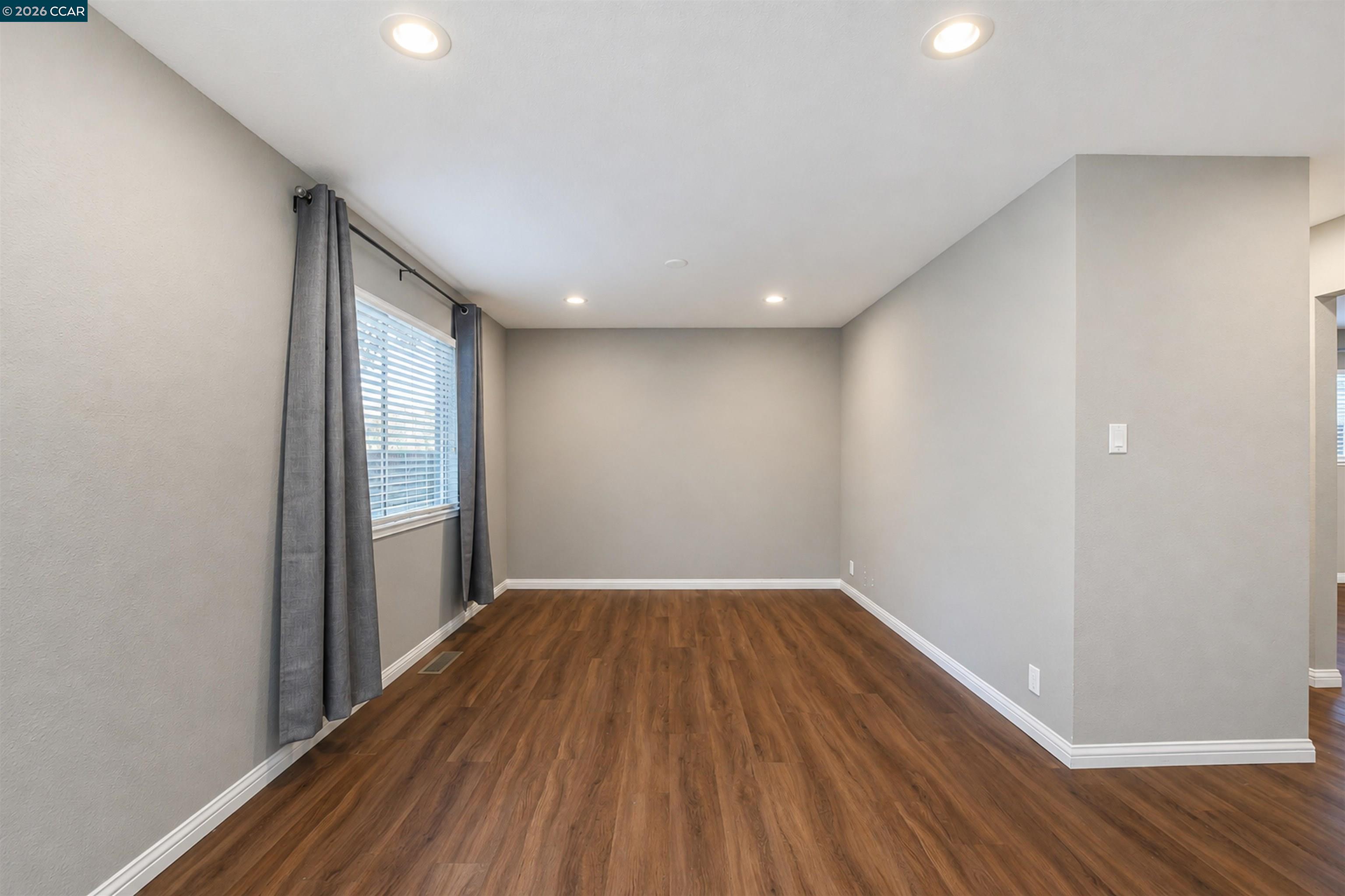 3121 Alhambra Ave