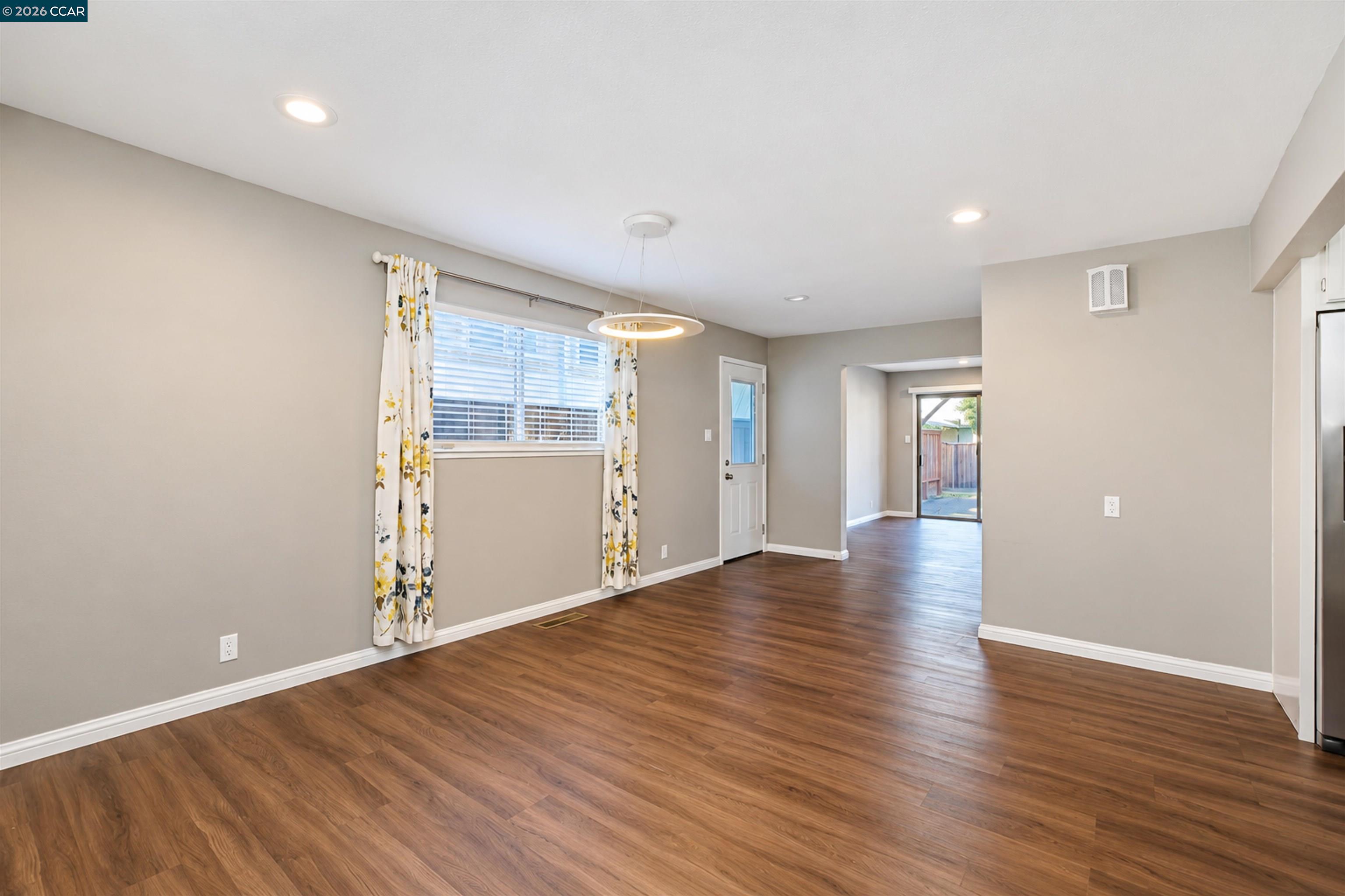 3121 Alhambra Ave