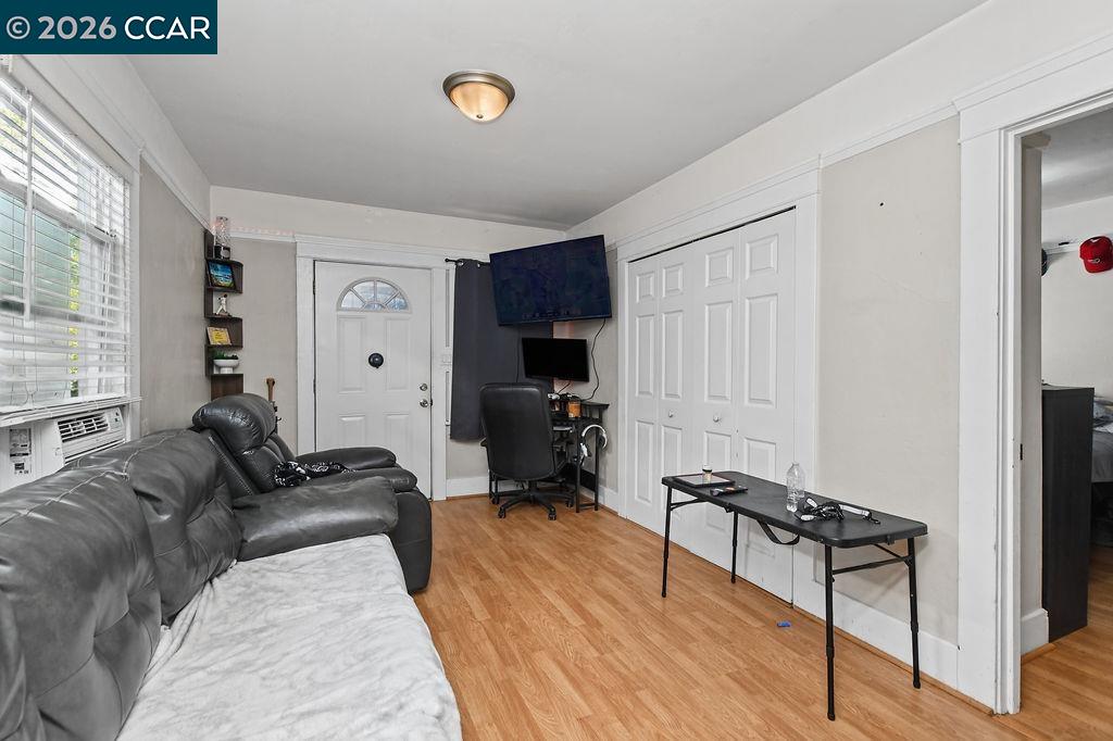 824-828 Richardson