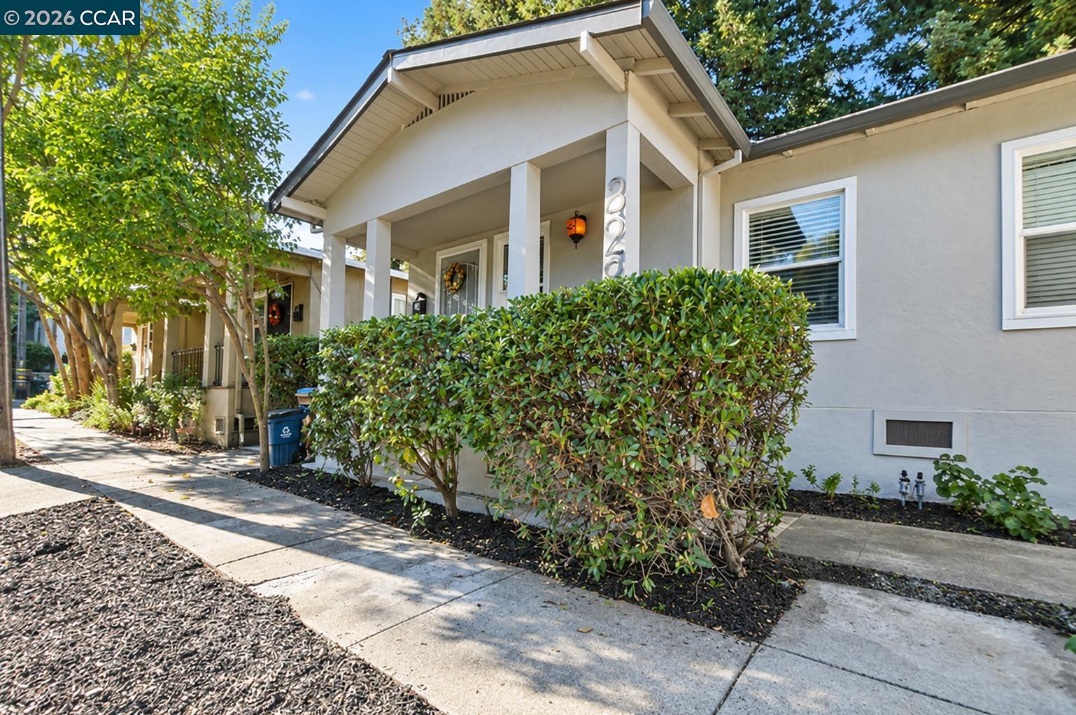 824-828 Richardson