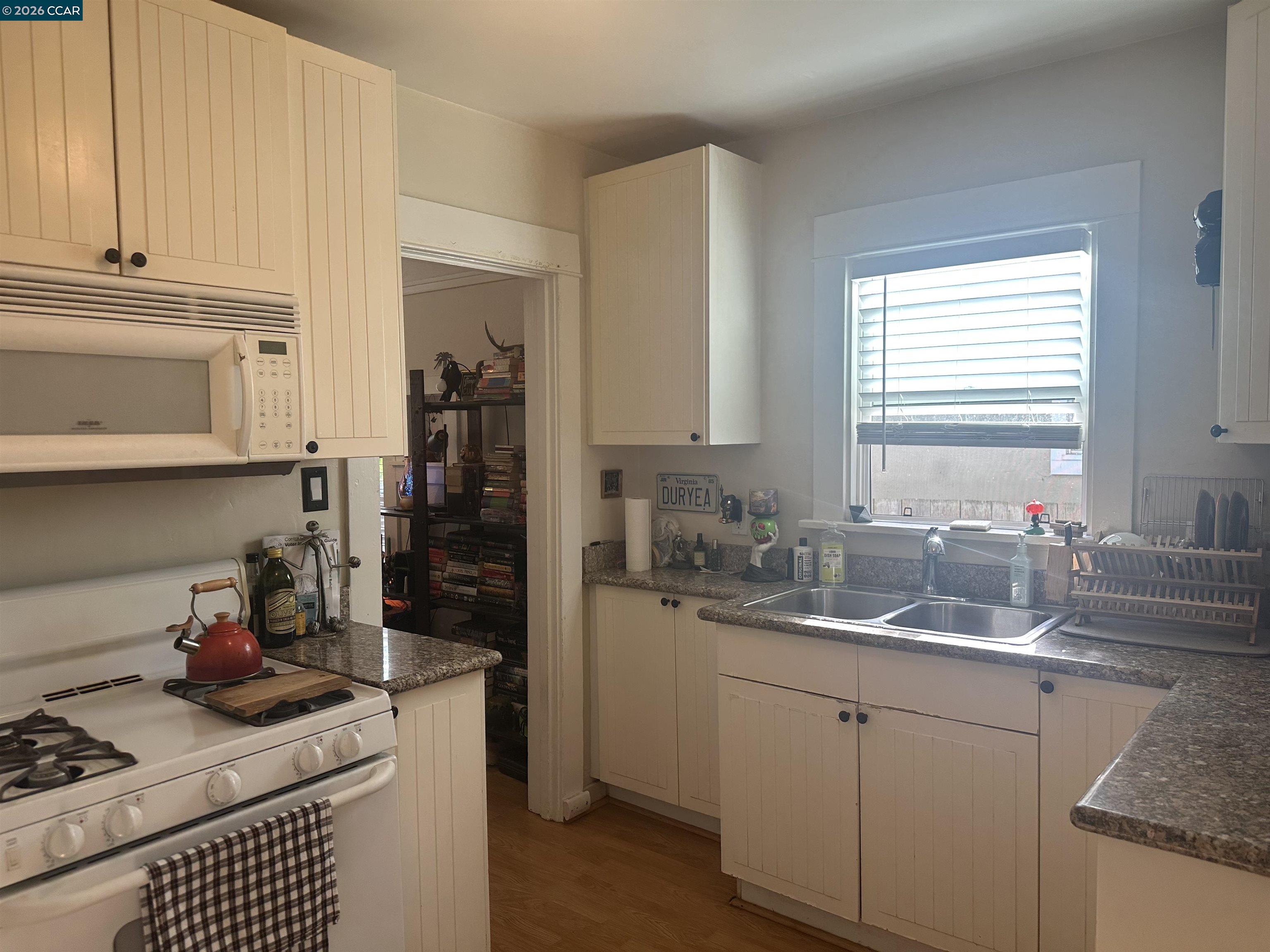 824- 828 Richardson Street # 828 Unit: 824-828